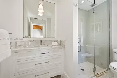 135 Chilean Ave, Palm Beach, FL 33480 - Photo 23