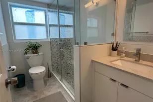 245 18th St, Miami Beach, FL 33139 - Photo 17