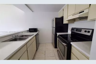 8160 Geneva Ct #412, Doral, FL 33166 - Photo 3