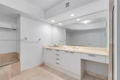 14951 Royal Oaks Ln #708, North Miami, FL 33181 - Photo 19