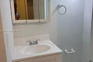 1501 NE 191st St, Miami, FL 33179 - Photo 17