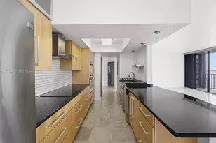 520 SE Brickell Key Dr, Miami, FL 33131 - Photo 13