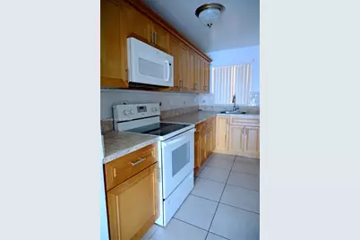 650 NE 149th St #505F, Miami, FL 33161 - Photo 5