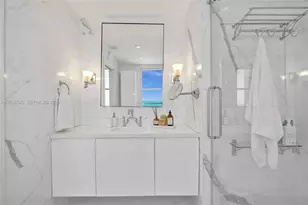 800 Claughton Island Dr, Miami, FL 33131 - Photo 49