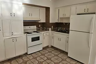 709 NE 4th Ct., Hallandale Beach, FL 33009 - Photo 9