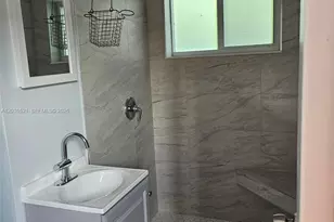709 NE 4th Ct., Hallandale Beach, FL 33009 - Photo 23