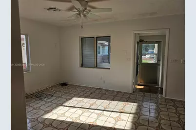 709 NE 4th Ct #6, Hallandale Beach, FL 33009 - Photo 17
