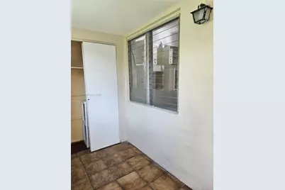 709 NE 4th Ct #6, Hallandale Beach, FL 33009 - Photo 5