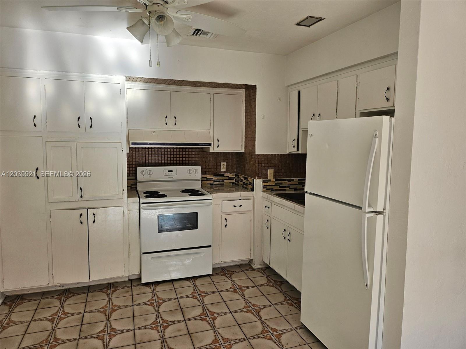 709 NE 4th Ct. #6 - 709 NE 4th Ct. #6, Hallandale Beach, FL 33009 Luxury Property | Jose Angel Pina