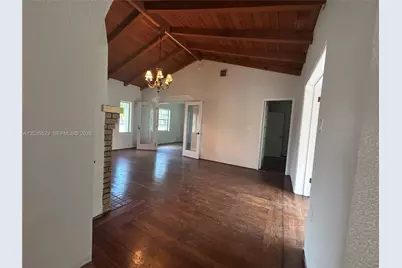 9600 N Miami Ave, Miami Shores, FL 33150 - Photo 11
