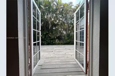 9600 N Miami Ave, Miami Shores, FL 33150 - Photo 23