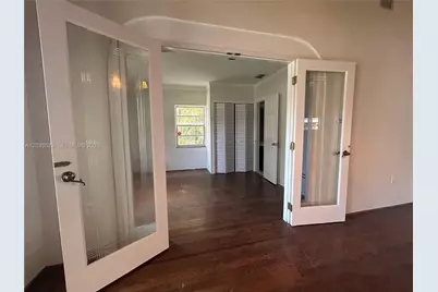 9600 N Miami Ave, Miami Shores, FL 33150 - Photo 17