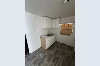 2125 W 5th Ave, Hialeah, FL 33010 - Photo 3