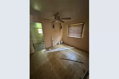 2125 W 5th Ave, Hialeah, FL 33010 - Photo 7