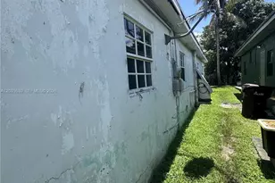 2125 W 5th Ave, Hialeah, FL 33010 - Photo 9