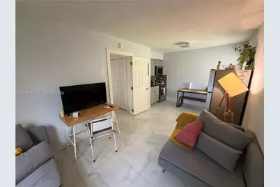 645 NE 35th St #1-2, Oakland Park, FL 33334 - Photo 1