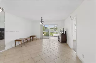 7887 Golf Cir Dr, Margate, FL 33063 - Photo 15