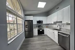 10823 NW 3rd Ct, Pembroke Pines, FL 33026 - Photo 1