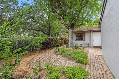 11045 SW 113th Pl, Miami, FL 33176 - Photo 11