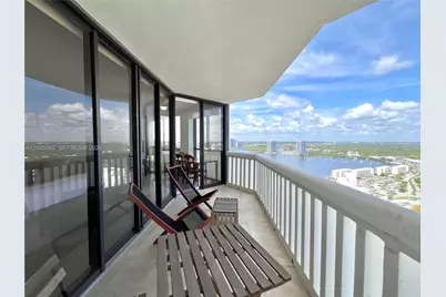 1000 W Island Blvd #3010, Aventura, FL 33160 - Photo 17