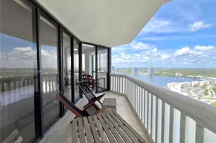 1000 W Island Blvd, Aventura, FL 33160 - Photo 17
