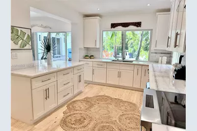 1460 Cleveland Rd, Miami Beach, FL 33141 - Photo 13