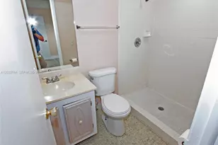 9351 Fontainebleau Blvd, Miami, FL 33172 - Photo 21
