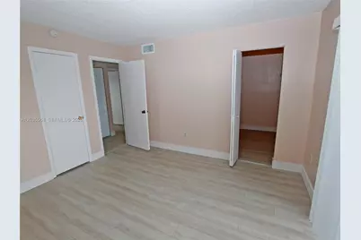 9351 Fontainebleau Blvd #B403, Miami, FL 33172 - Photo 23