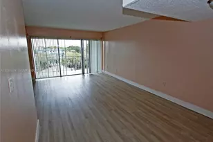 9351 Fontainebleau Blvd, Miami, FL 33172 - Photo 5