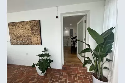 1091 NW 59th St, Miami, FL 33127 - Photo 7