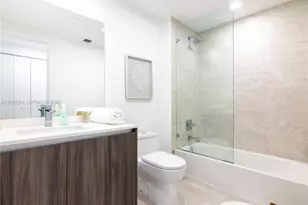 488 NE 18th St, Miami, FL 33132 - Photo 23