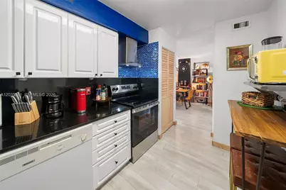 6770 Indian Creek Dr #PH-B, Miami Beach, FL 33141 - Photo 17
