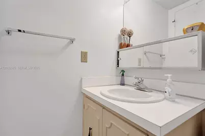 3113 S Ocean Dr #803, Hallandale Beach, FL 33009 - Photo 5