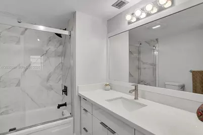 2780 NE 183rd St #1705, Aventura, FL 33160 - Photo 17