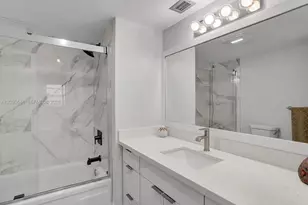 2780 NE 183rd St, Aventura, FL 33160 - Photo 17