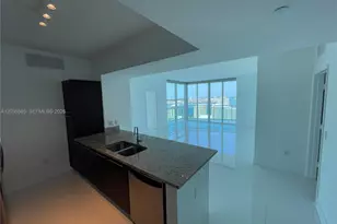950 Brickell Bay Dr, Miami, FL 33131 - Photo 3