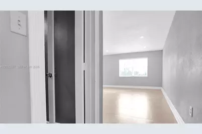 7925 Carlyle Ave #403, Miami Beach, FL 33141 - Photo 7