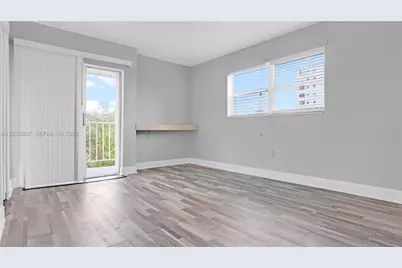 7925 Carlyle Ave #403, Miami Beach, FL 33141 - Photo 17