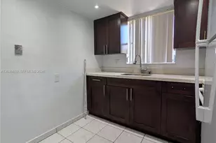 19080 NE 3rd Ct, Miami, FL 33179 - Photo 11