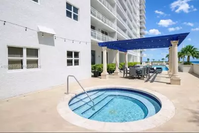 1200 Brickell Bay Dr #3318, Miami, FL 33131 - Photo 49