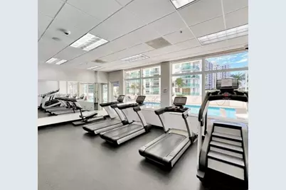 1200 Brickell Bay Dr #3318, Miami, FL 33131 - Photo 9