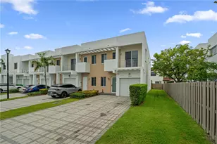 10294 NW 71st Terrace, Doral, FL 33178 - Photo 1