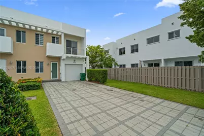 10294 NW 71st Ter, Doral, FL 33178 - Photo 37