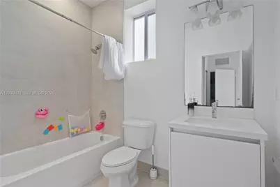 10294 NW 71st Ter, Doral, FL 33178 - Photo 25