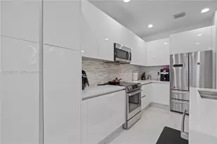 10294 NW 71st Terrace, Doral, FL 33178 - Photo 7