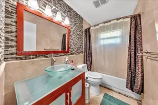 2155 Nova Village Dr, Davie, FL 33317 - Photo 15