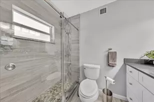 2155 Nova Village Dr, Davie, FL 33317 - Photo 5