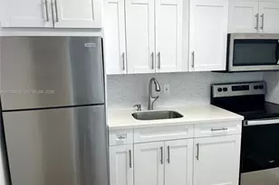 802 NW 87th Ave, Miami, FL 33172 - Photo 35
