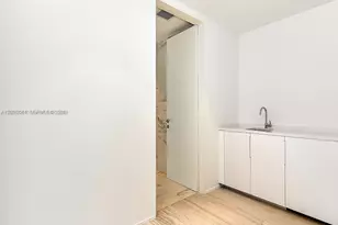 1000 Biscayne Blvd, Miami, FL 33132 - Photo 17