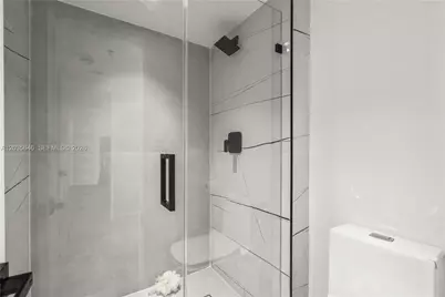20505 E Country Club Dr #331, Aventura, FL 33180 - Photo 23